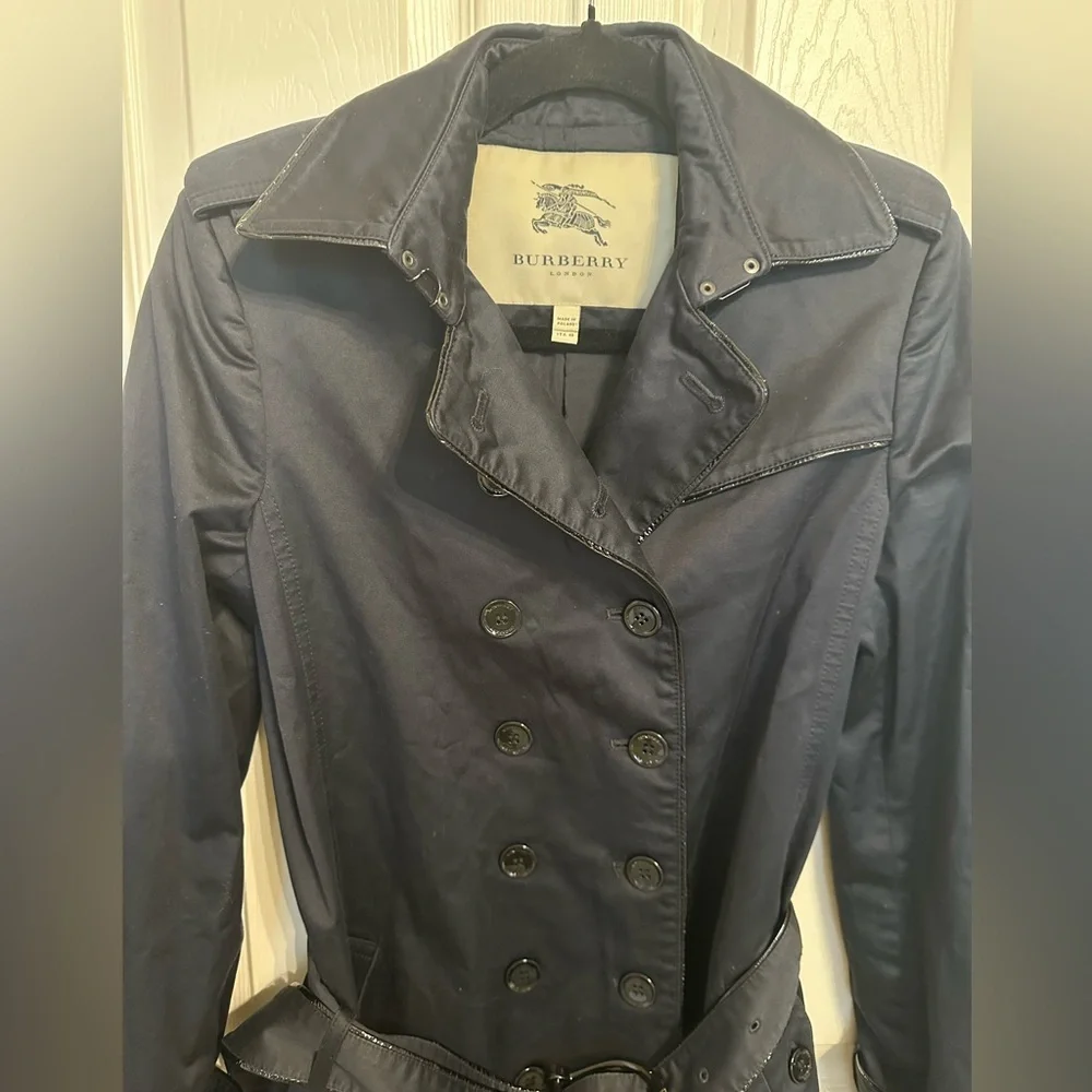 Authentic Burberry Navy Double-Breasted Coat with Black Patent Trim - Size 6 - Picture 2 of 12